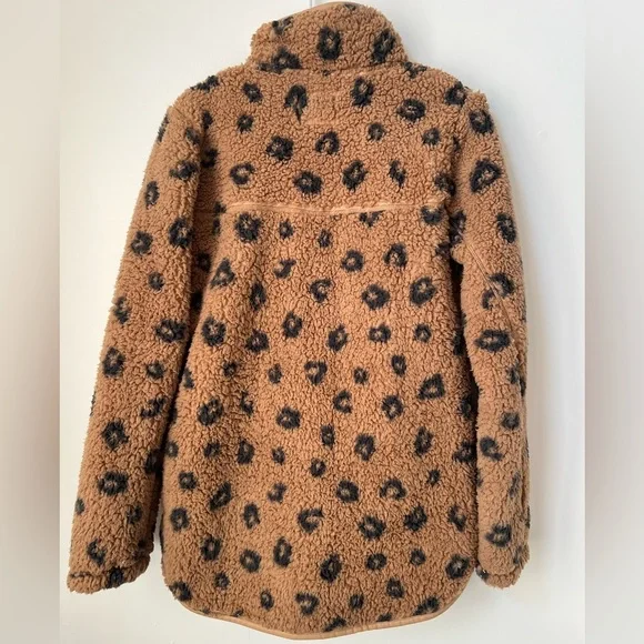 Abercrombie and Fitch Leopard Sherpa Pullover - Picture 3 of 6